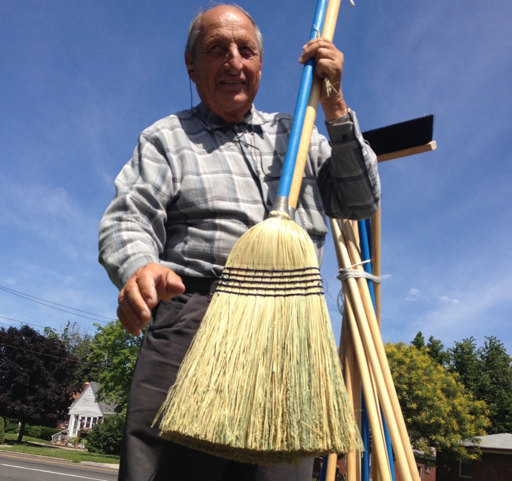 Jim Richter, broomsman